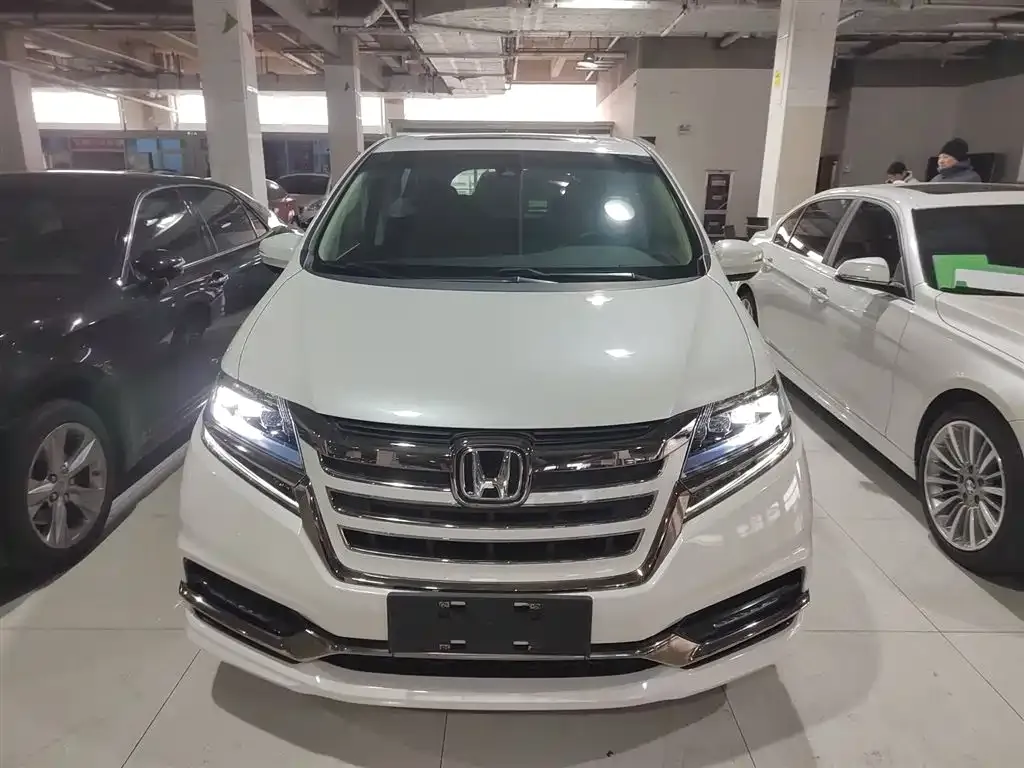 Honda Elysion 2021 из CN, фото 7