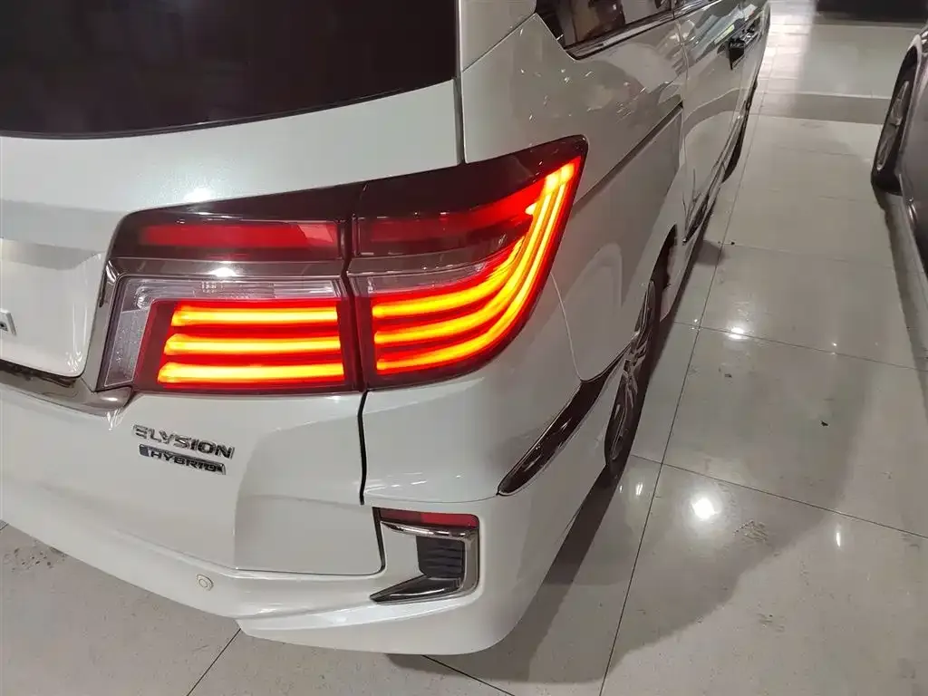 Honda Elysion 2021 из CN, фото 8