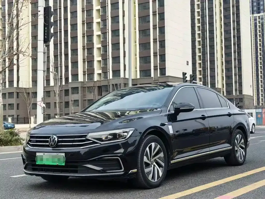 Volkswagen Magotan GTE PHEV 2023 из CN, фото 3