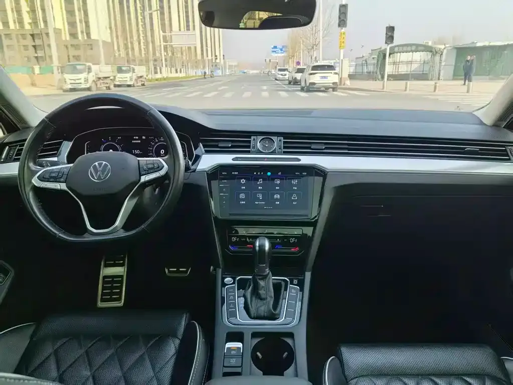 Volkswagen Magotan GTE PHEV 2023 из CN, фото 4