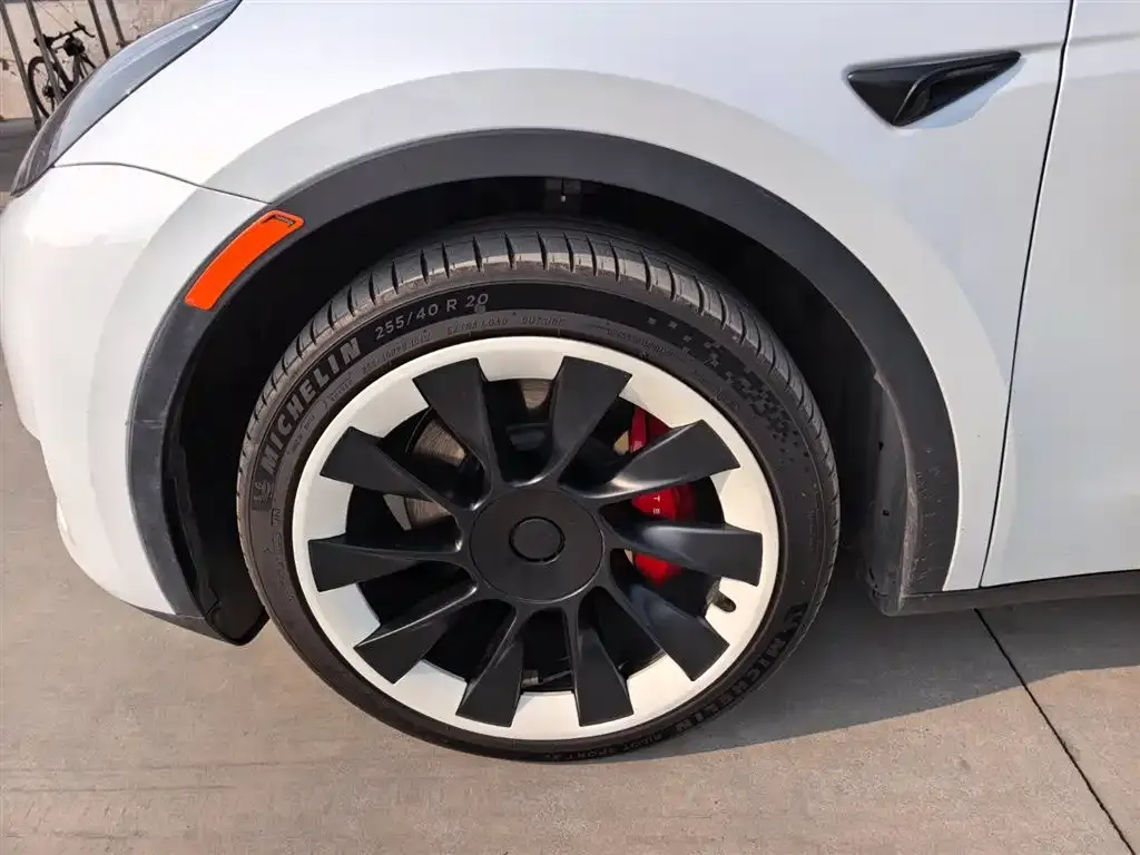 Tesla Model Y 2024 из CN, фото 4