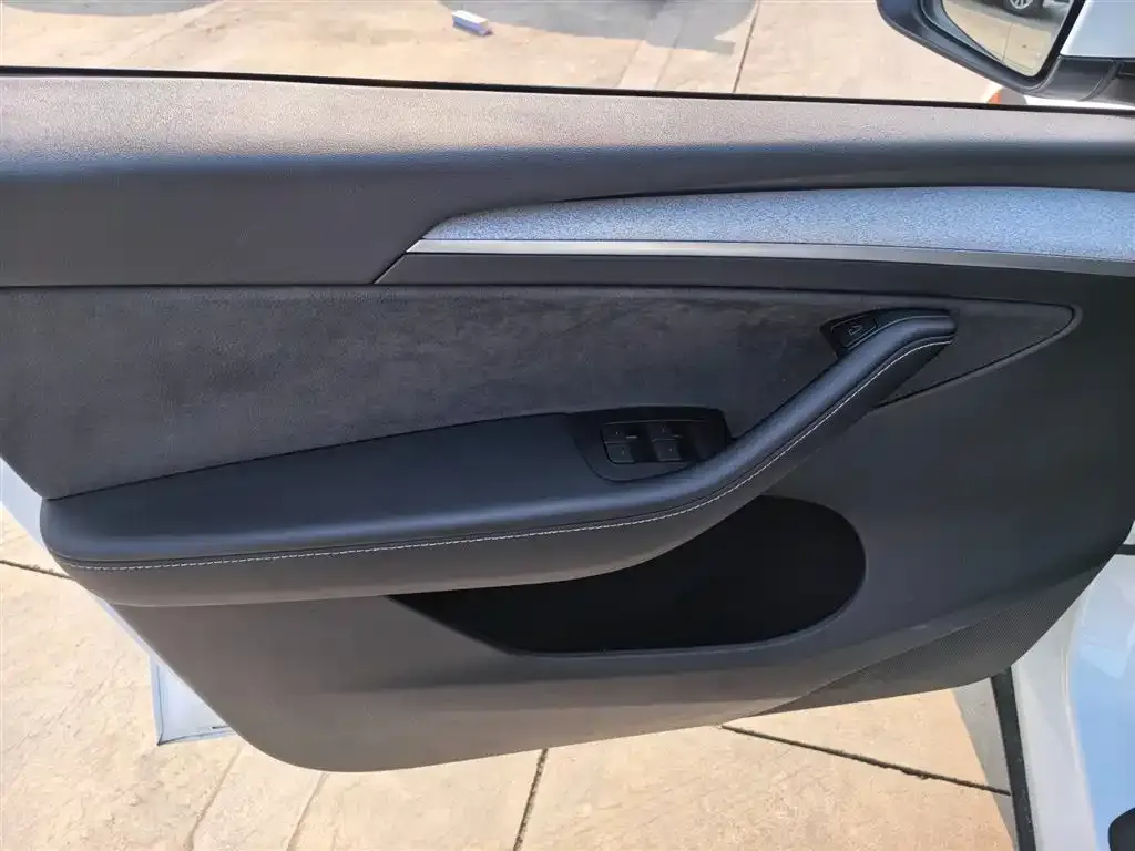 Tesla Model Y 2024 из CN, фото 3