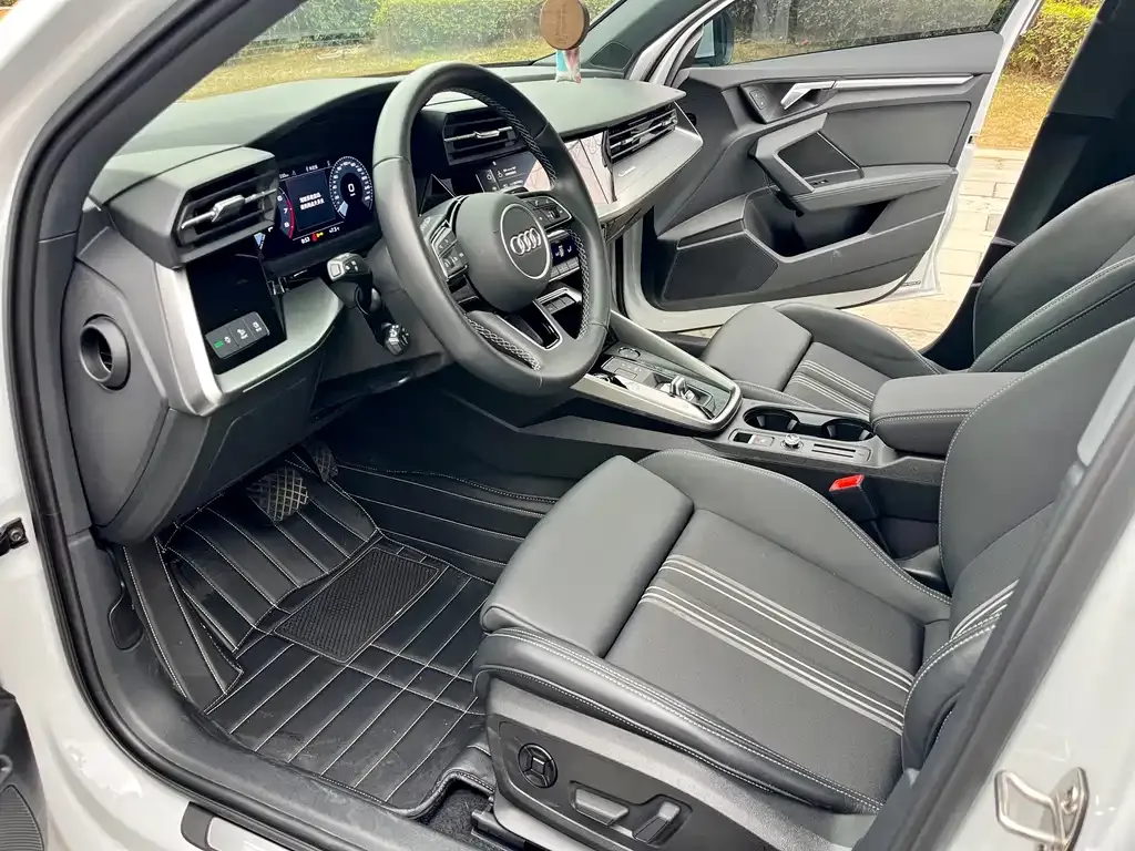 Audi A3 2024 из CN, фото 7