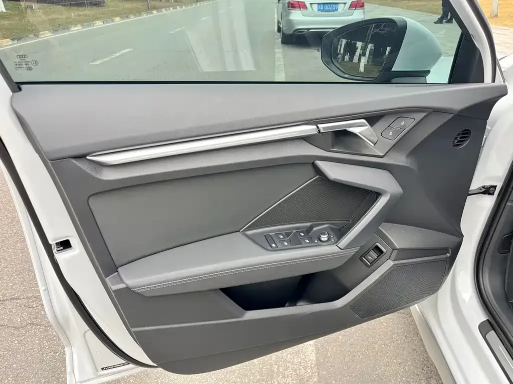 Audi A3 2024 из CN, фото 5