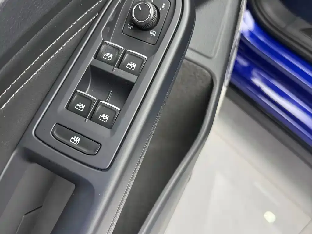 Volkswagen Golf 2021 из CN, фото 5
