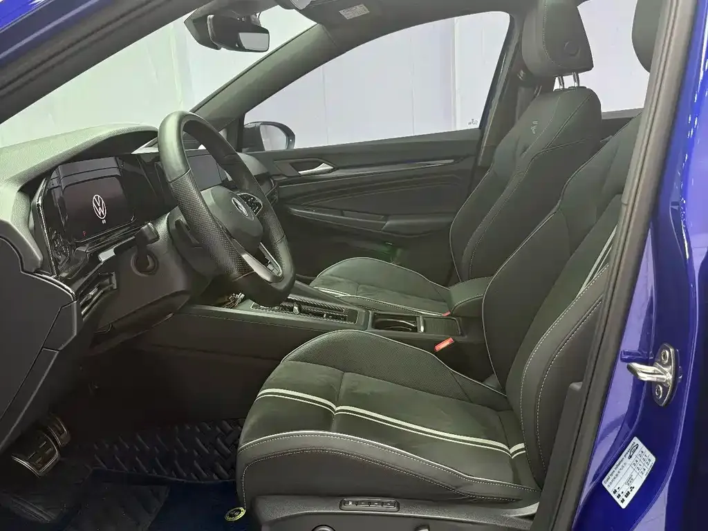 Volkswagen Golf 2021 из CN, фото 10
