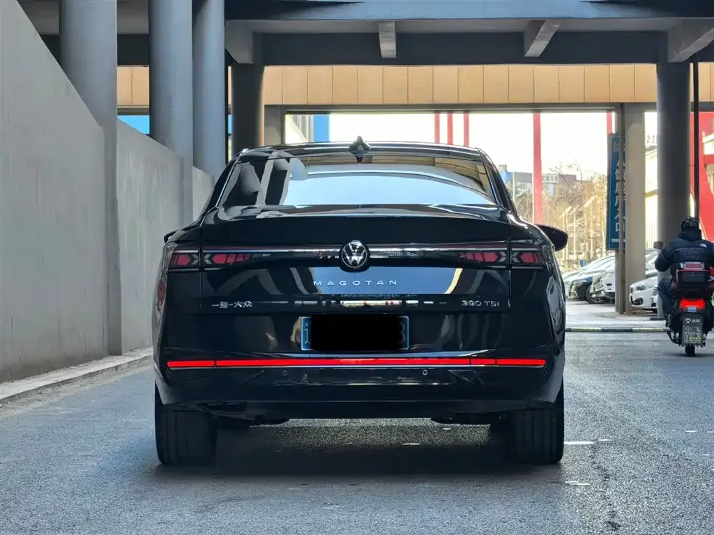 Volkswagen Magotan 2024 из CN, фото 2