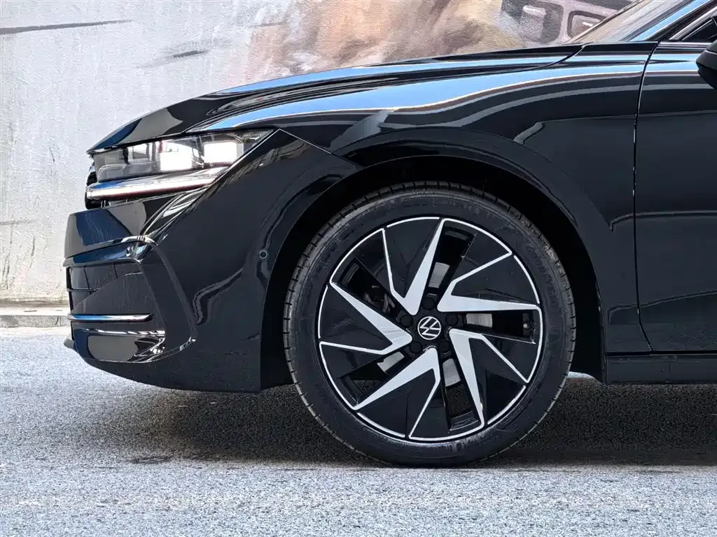 Volkswagen Magotan 2024 из CN, фото 6