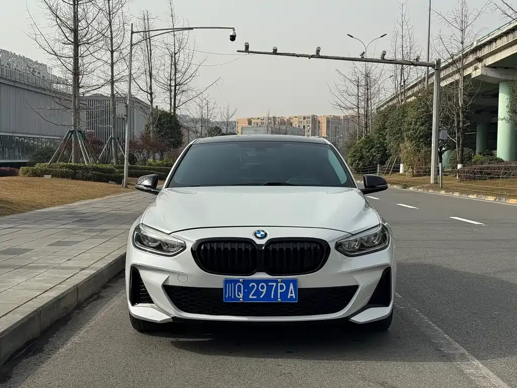 BMW 1 Series 2021 из CN, фото 4