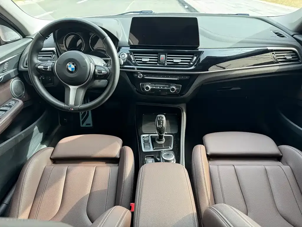 BMW 1 Series 2021 из CN, фото 6