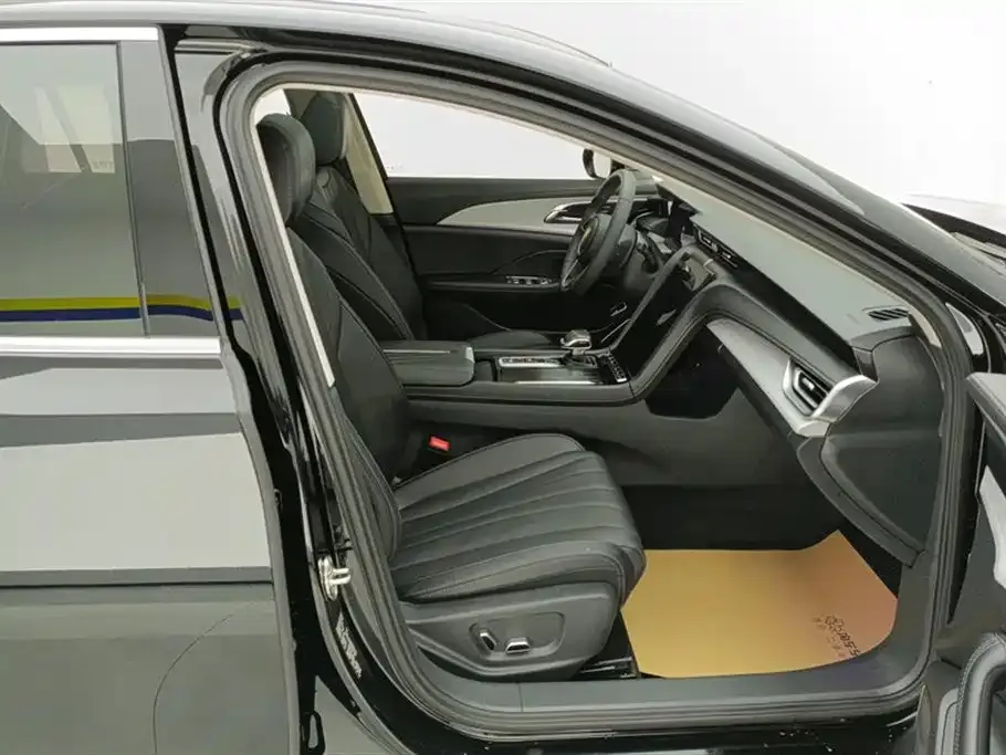 Hongqi H5 2025 из CN, фото 9