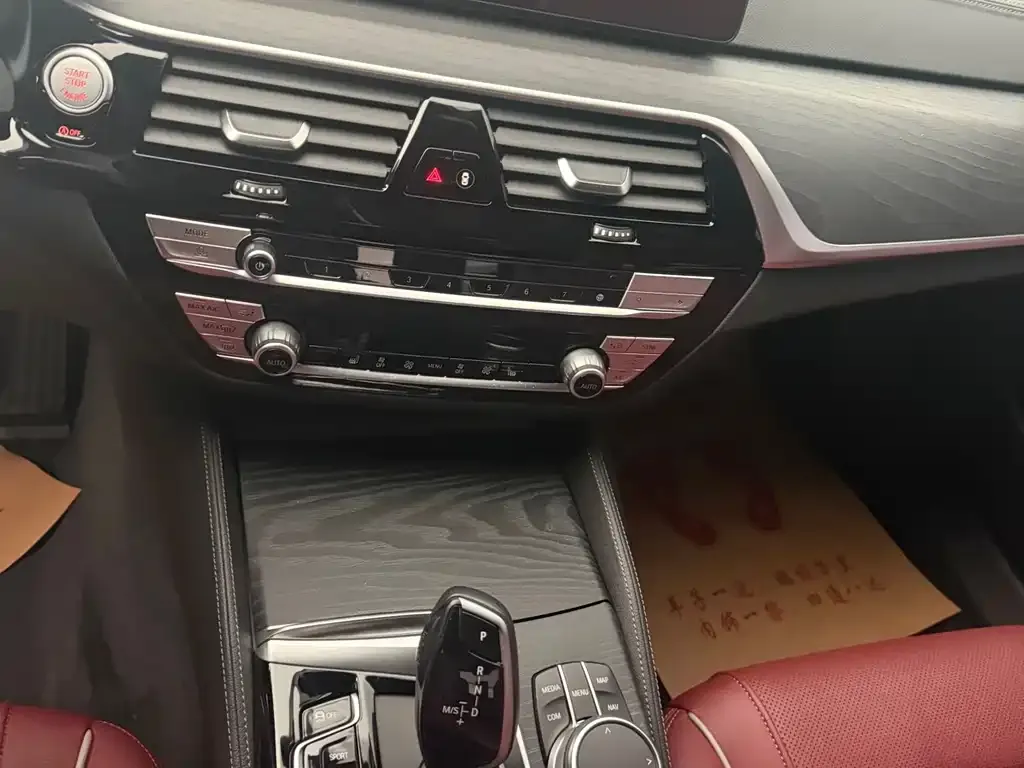 BMW 5 Series — фото 10