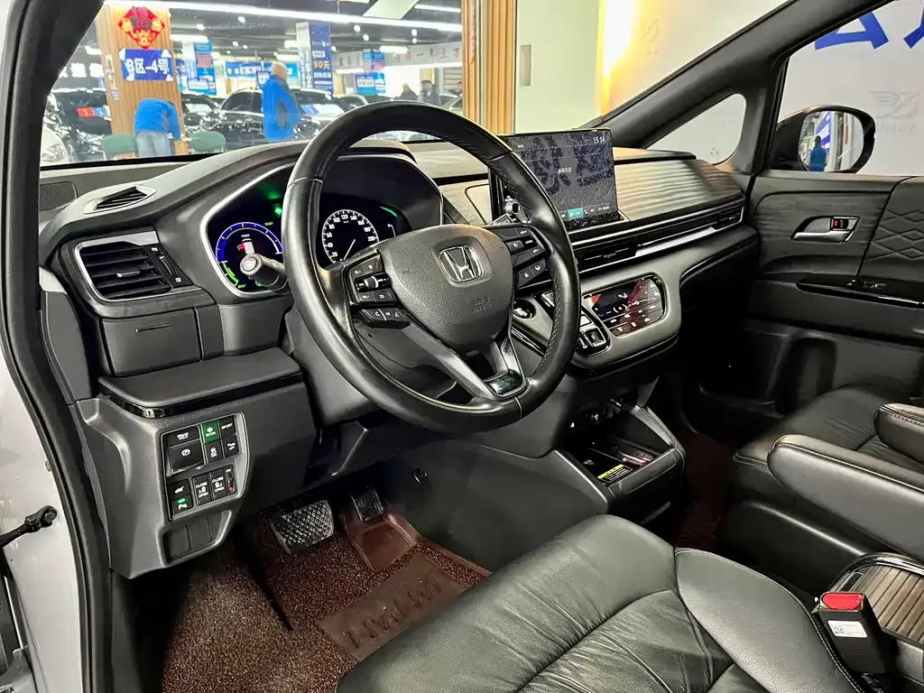 Honda Elysion 2024 из CN, фото 9