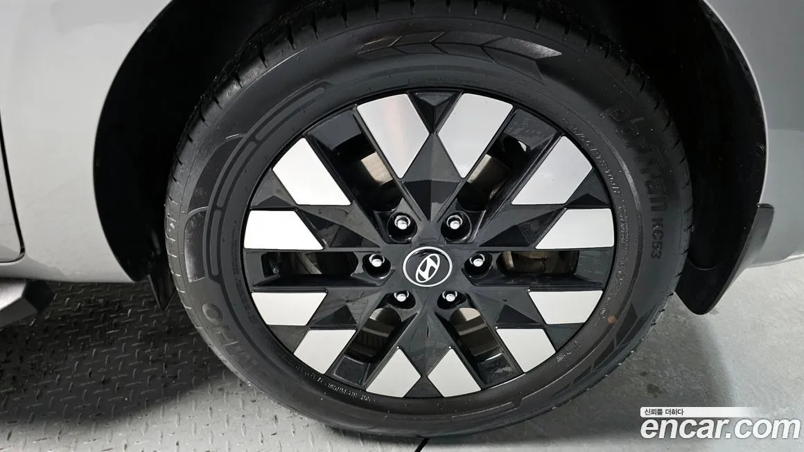 Hyundai Staria 2025 из KR, фото 3
