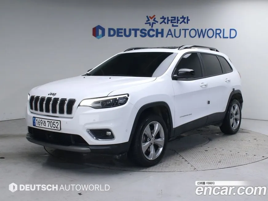 Jeep Cherokee — фото 1