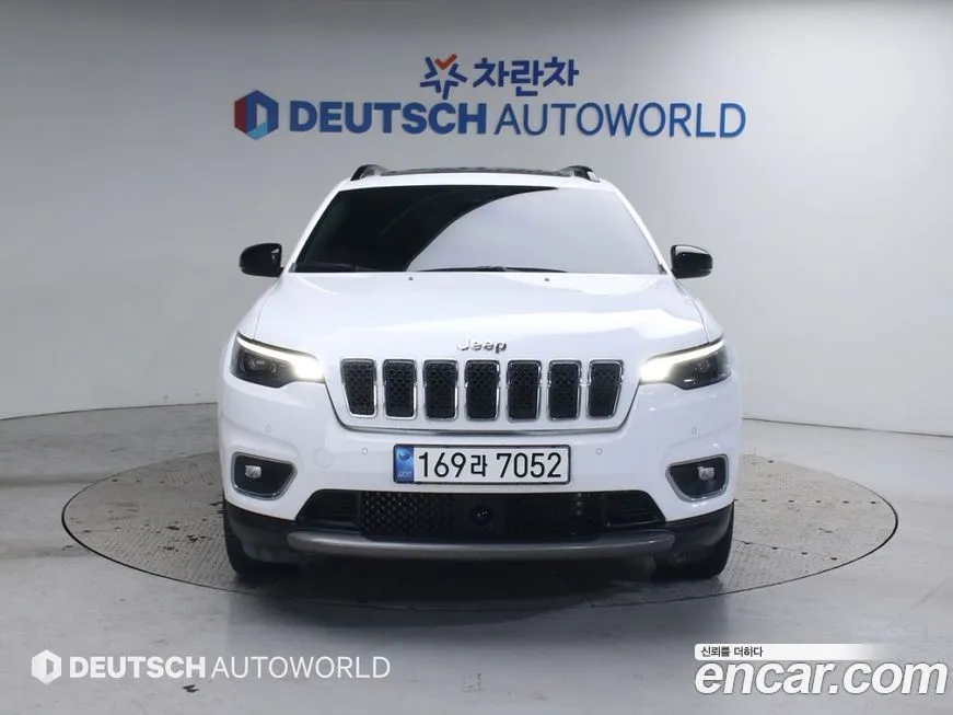 Jeep Cherokee — фото 2