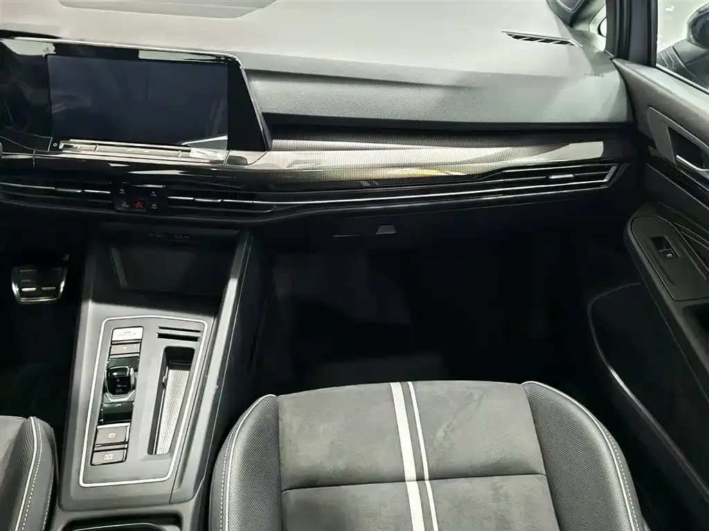 Volkswagen Golf 2022 из CN, фото 6
