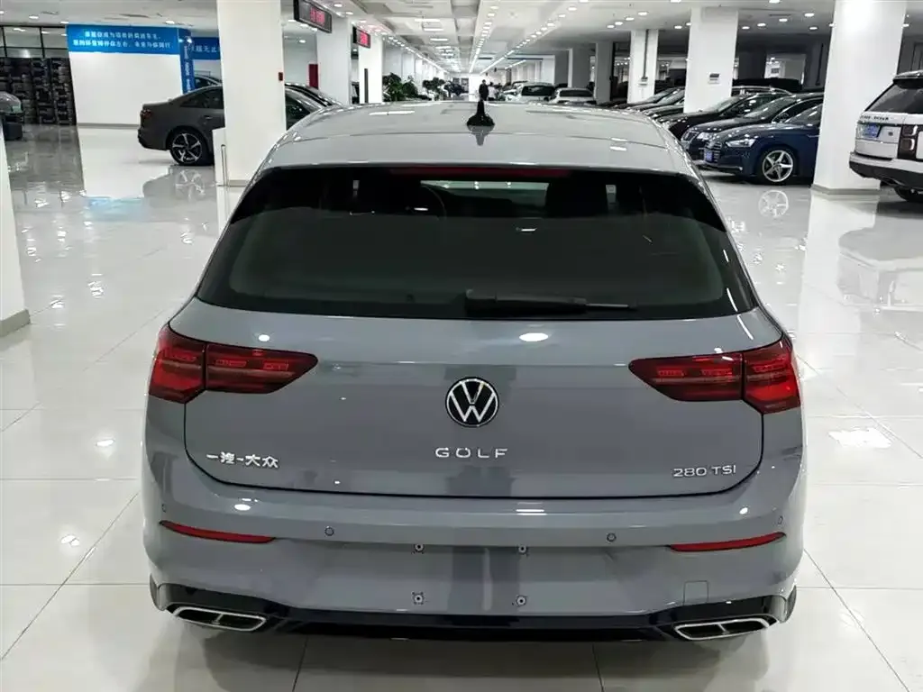 Volkswagen Golf 2022 из CN, фото 2