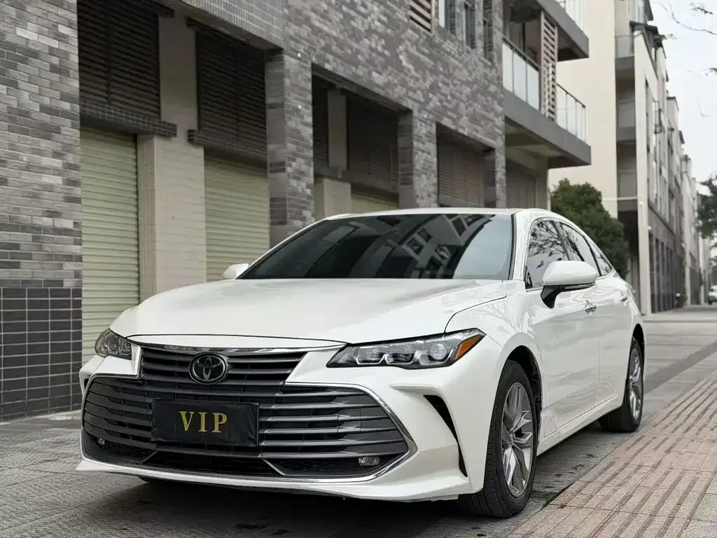 Toyota Avalon 2021 из CN, фото 1