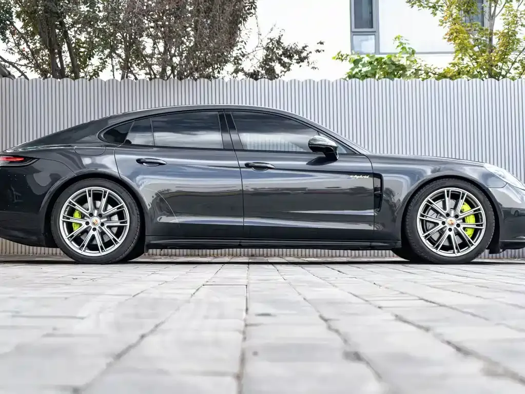 Porsche Panamera Hybrid 2022 из CN, фото 5
