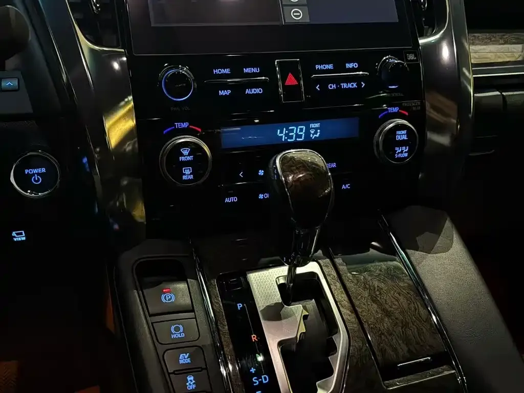 Toyota Alphard 2021 из CN, фото 9