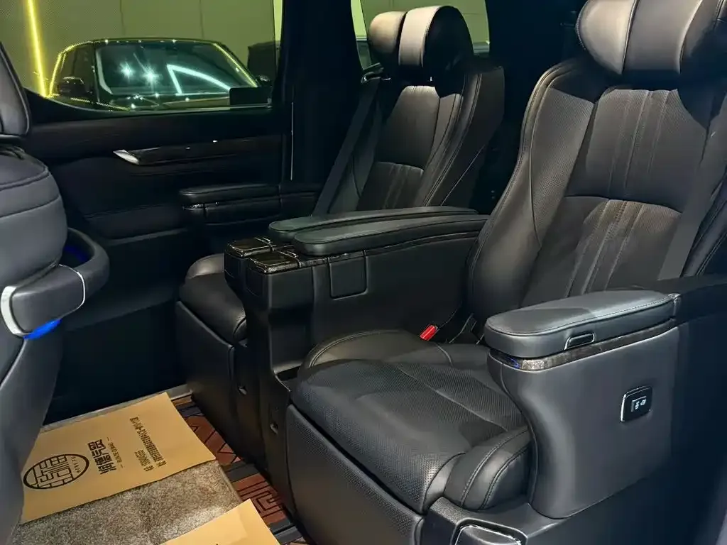 Toyota Alphard 2021 из CN, фото 5