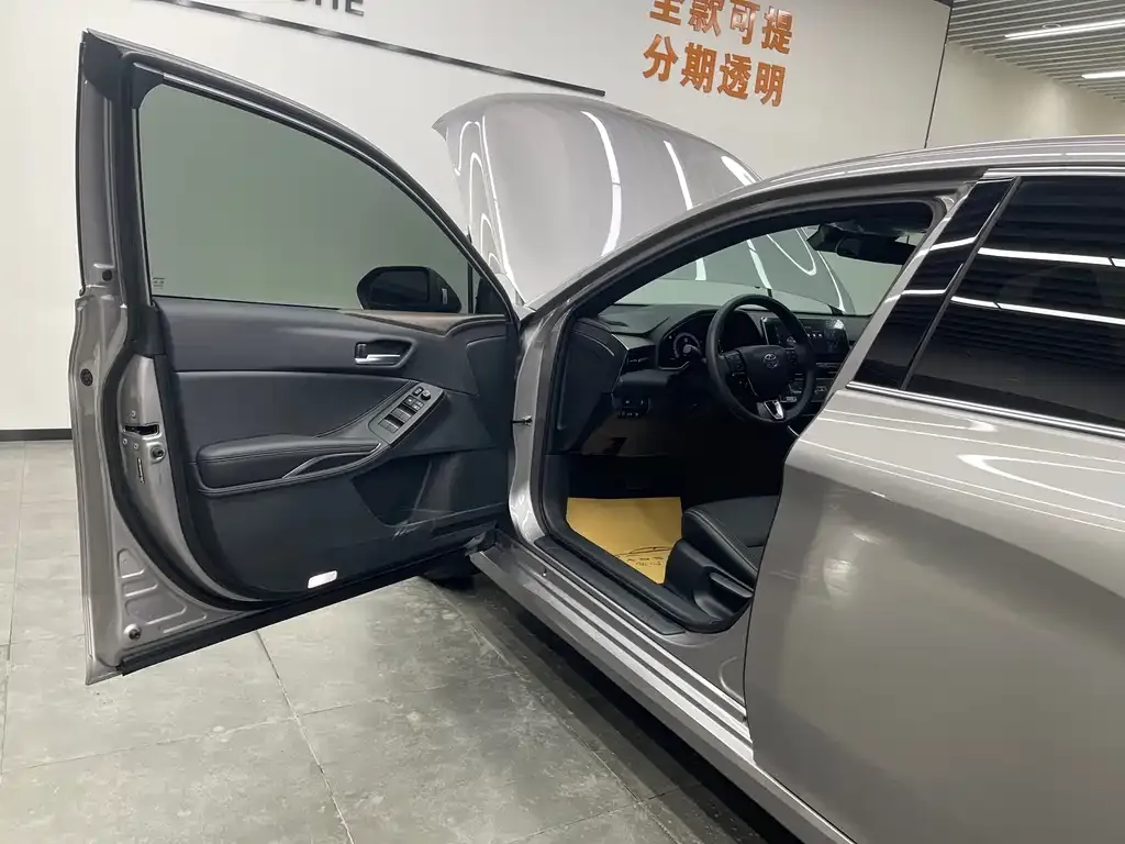 Toyota Avalon 2025 из CN, фото 3
