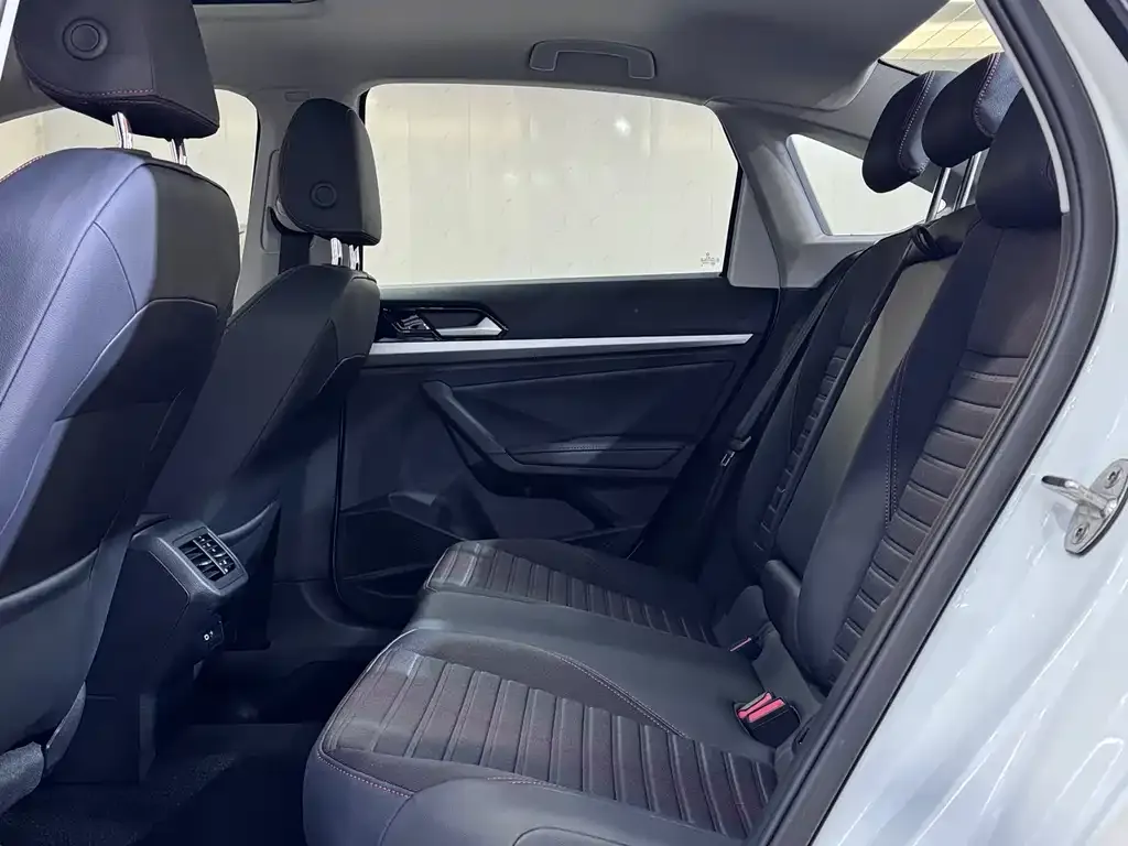 Volkswagen Lavida 2025 из CN, фото 2