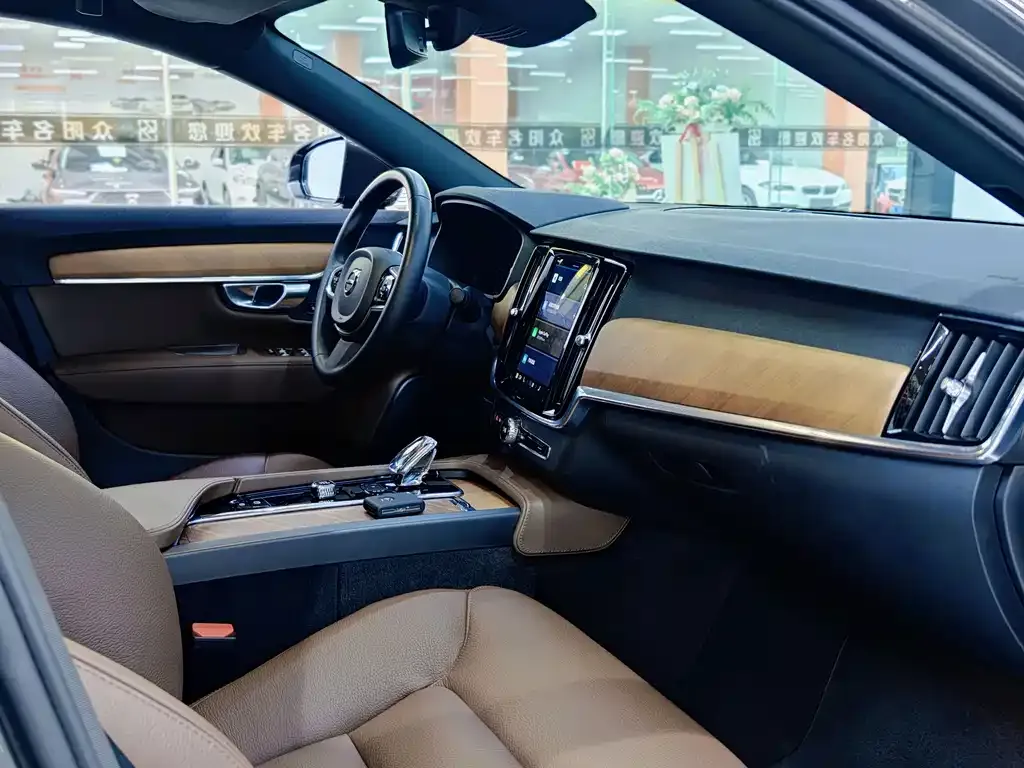 Volvo S90 2023 из CN, фото 9