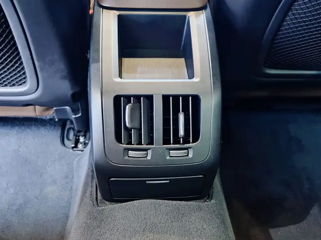 Volvo S90 2023 из CN, фото 8