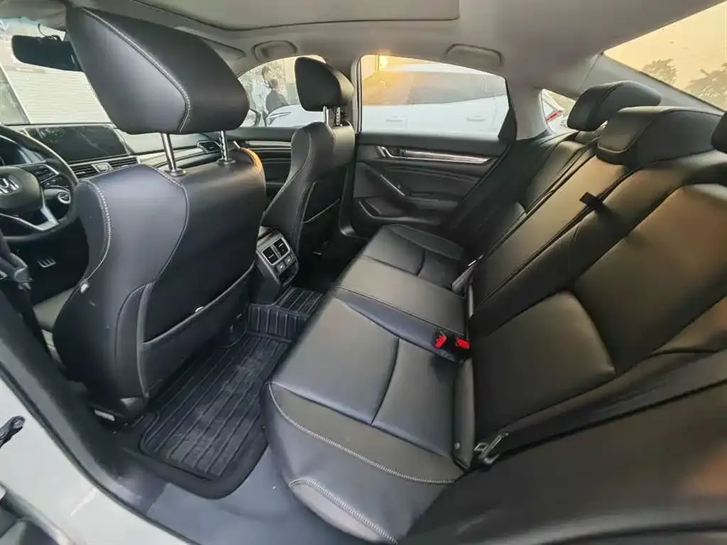 Honda Accord 2023 из CN, фото 2