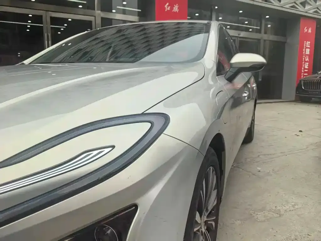 Hongqi E-QM5 2023 из CN, фото 3