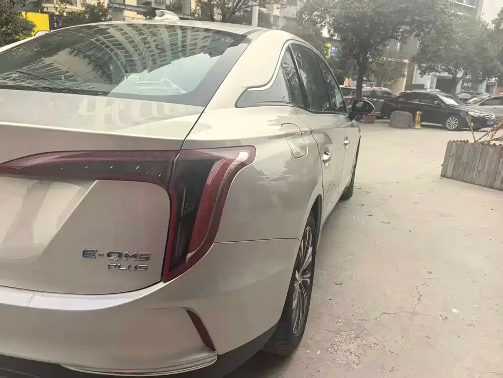 Hongqi E-QM5 2023 из CN, фото 8