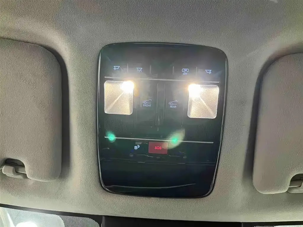 Hyundai Santa Fe 2024 из CN, фото 3