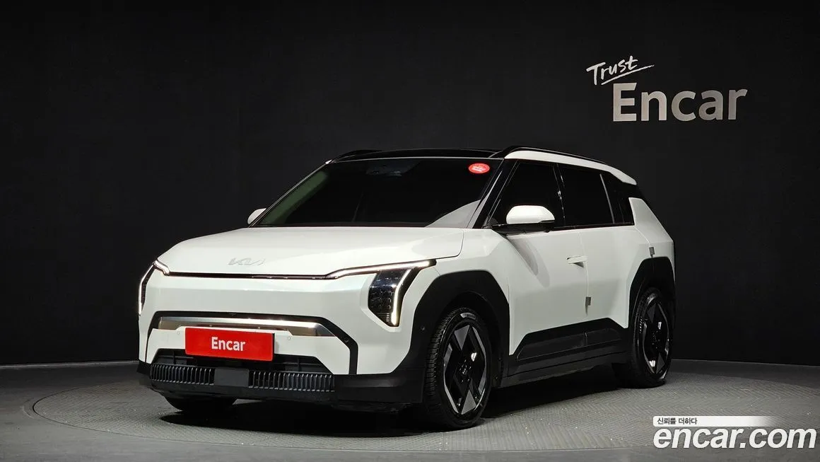 Kia EV3 — фото 1
