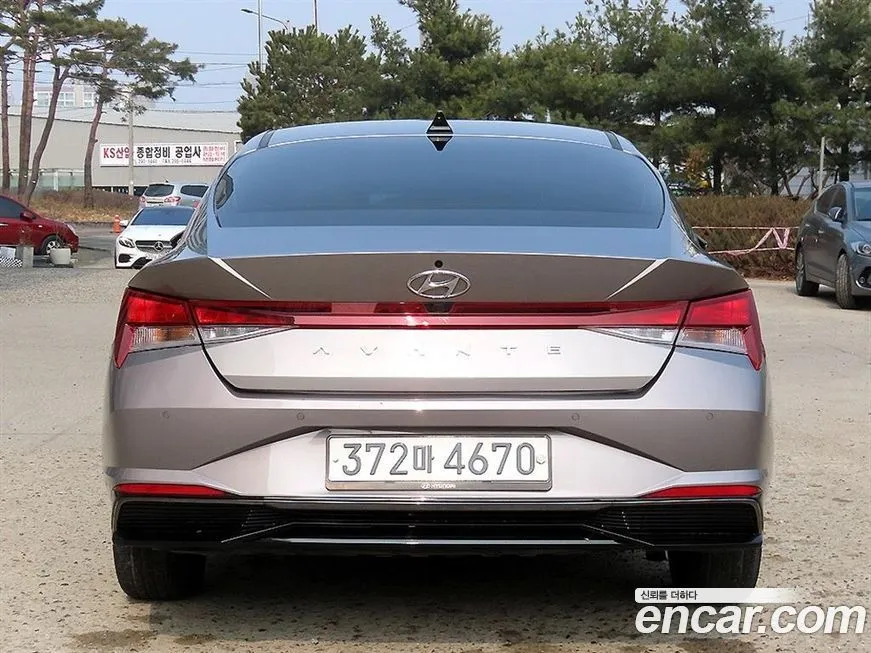 Hyundai AVANTE — фото 8