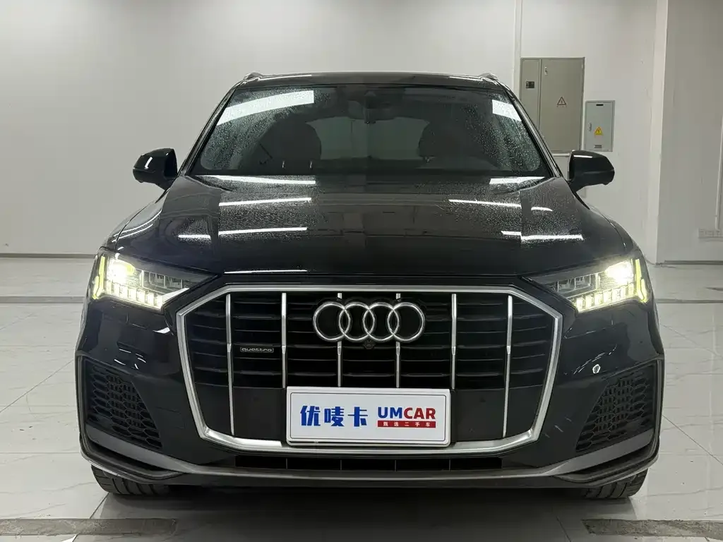 Audi Q7 2021 из CN, фото 7