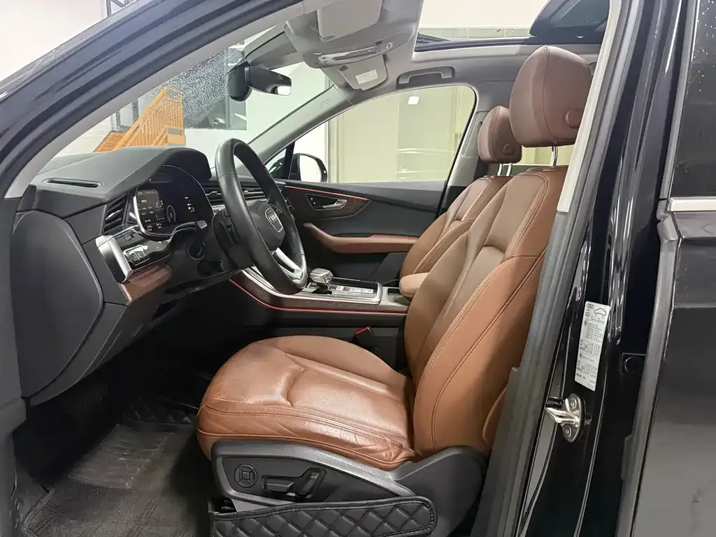 Audi Q7 2021 из CN, фото 10