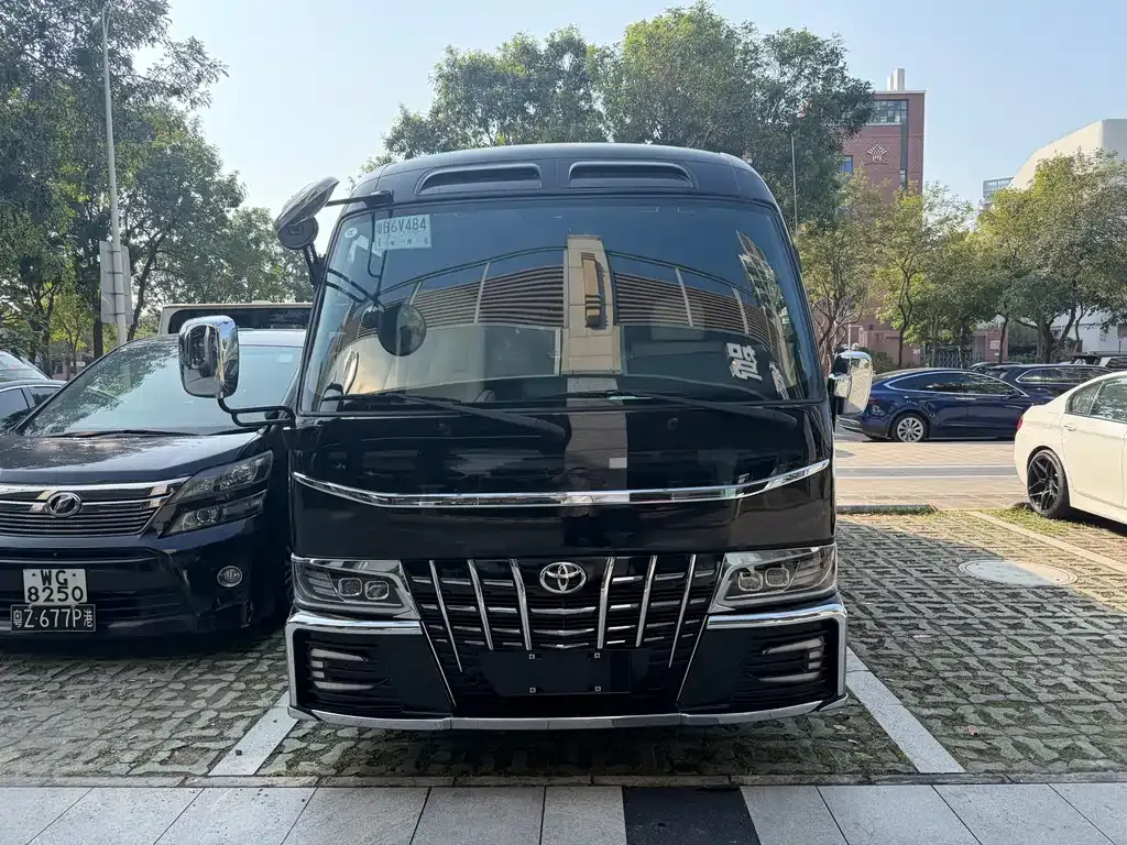 Toyota Coaster 2024 из CN, фото 1