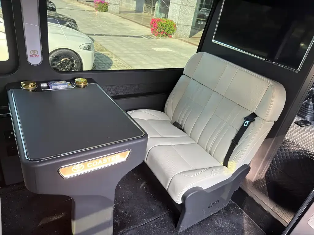 Toyota Coaster 2024 из CN, фото 6