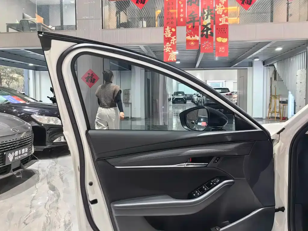 Mazda 3 Axela 2022 из CN, фото 9