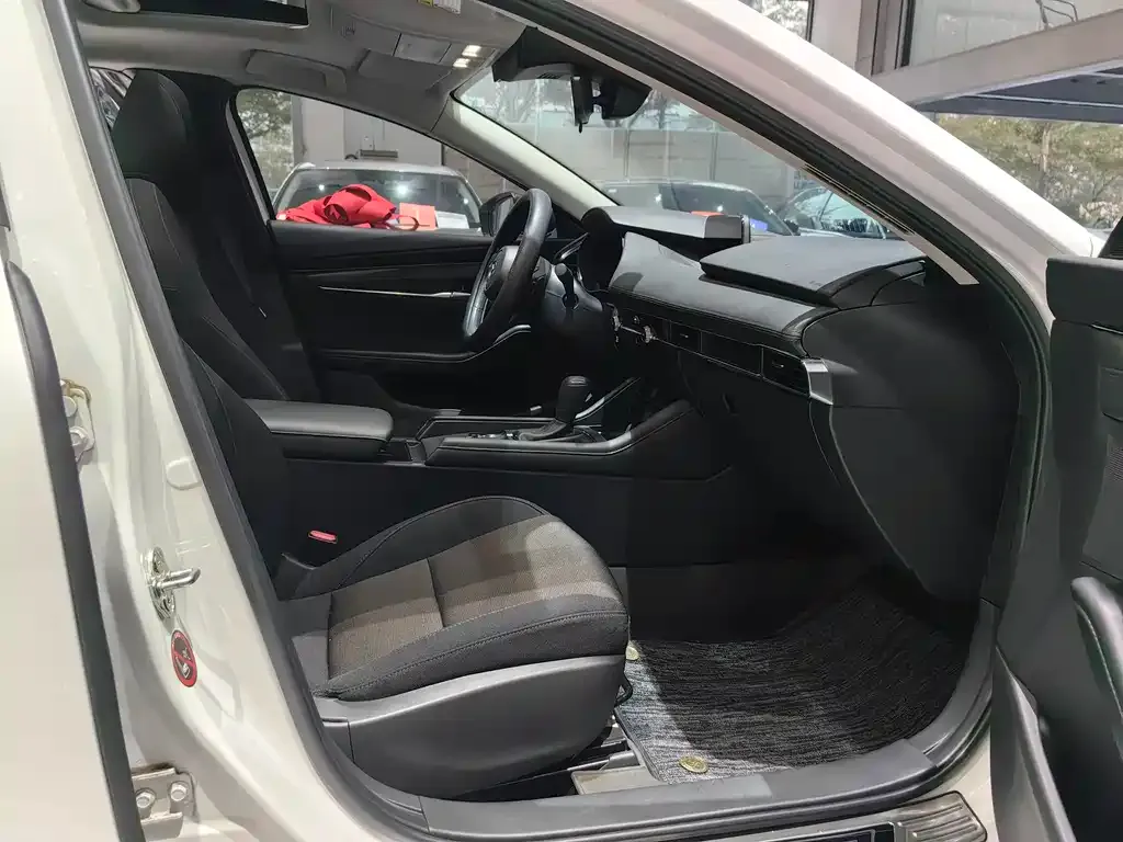 Mazda 3 Axela 2022 из CN, фото 10
