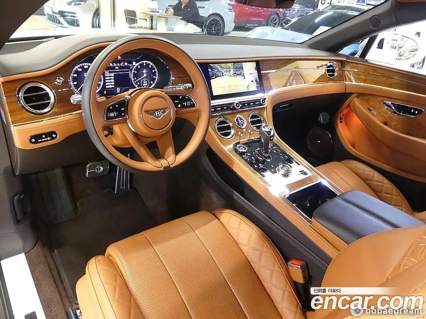 Bentley Continental 2022 из KR, фото 6