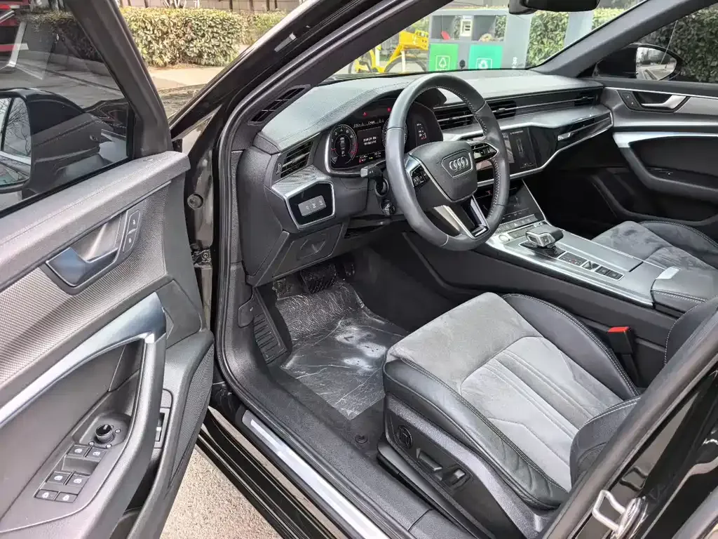 Audi A6L 2021 из CN, фото 4