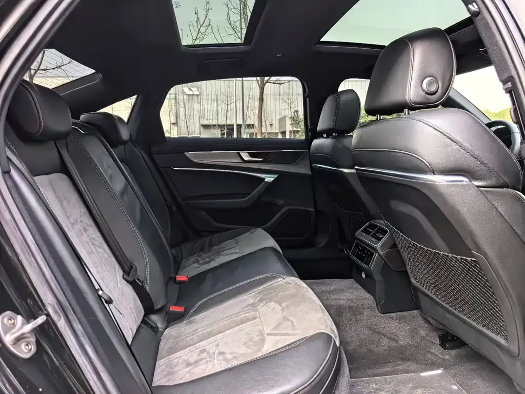 Audi A6L 2021 из CN, фото 7