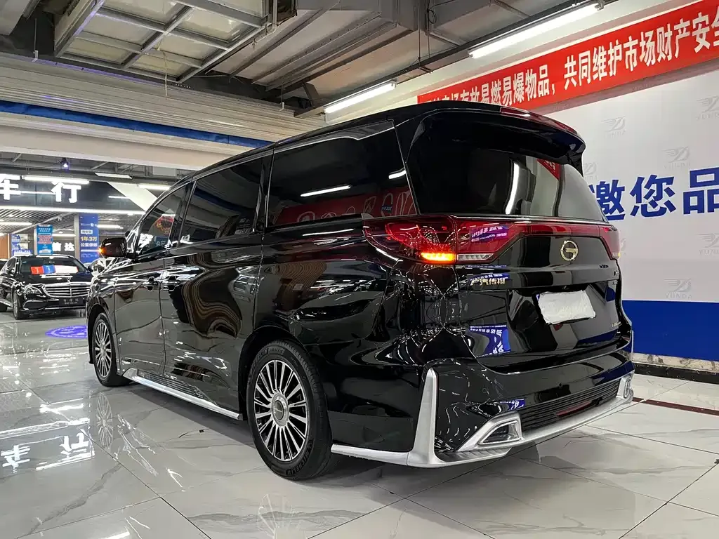 GAC Motor Trumpchi M8 — фото 10