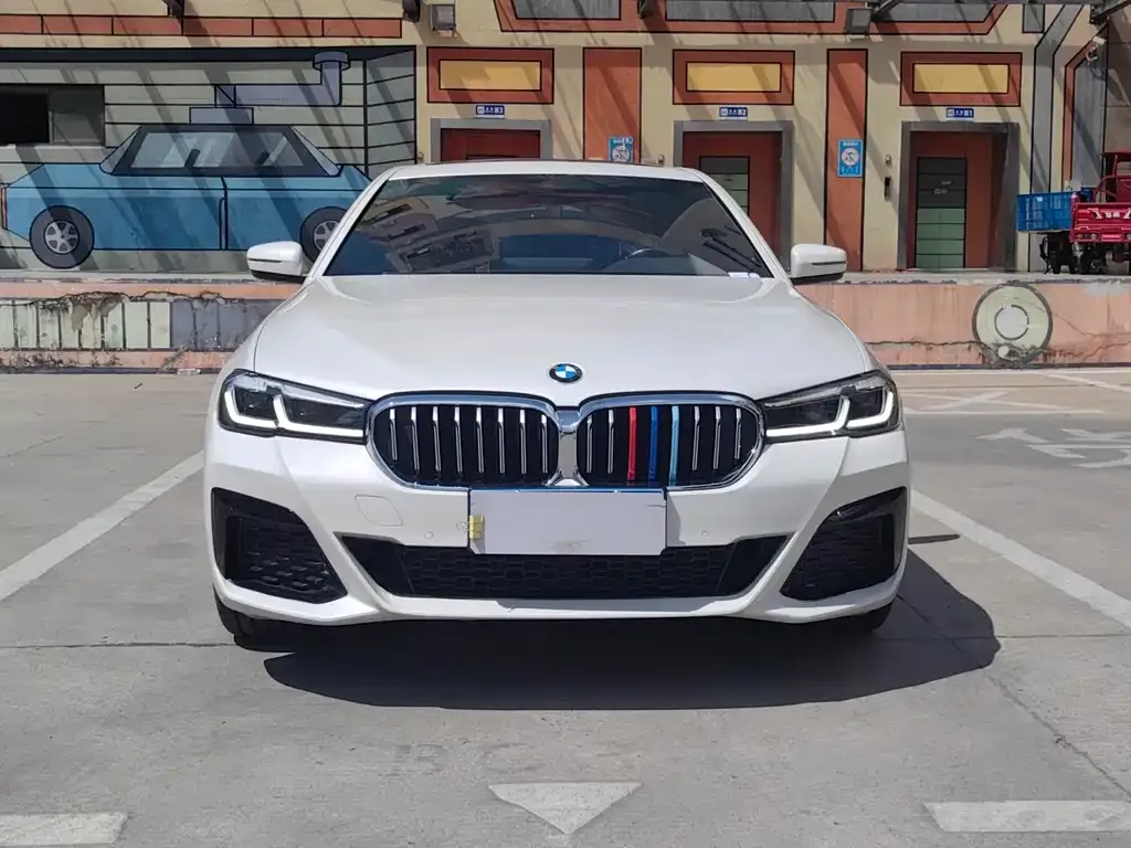 BMW 5 Series — фото 2