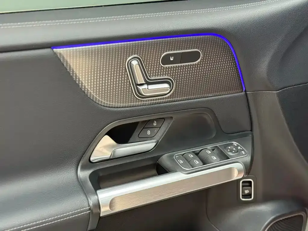 Mercedes-Benz EQB 2023 из CN, фото 9
