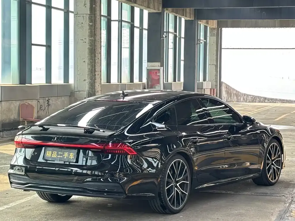 Audi A7 2022 из CN, фото 8