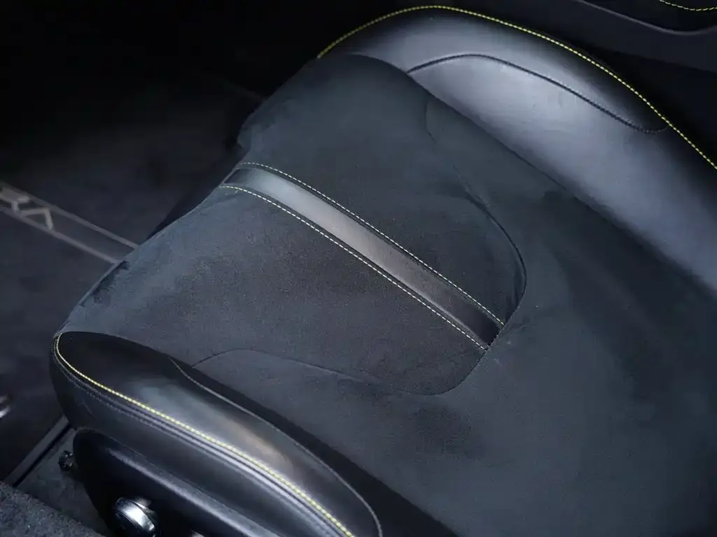 Lotus Emira 2023 из CN, фото 3